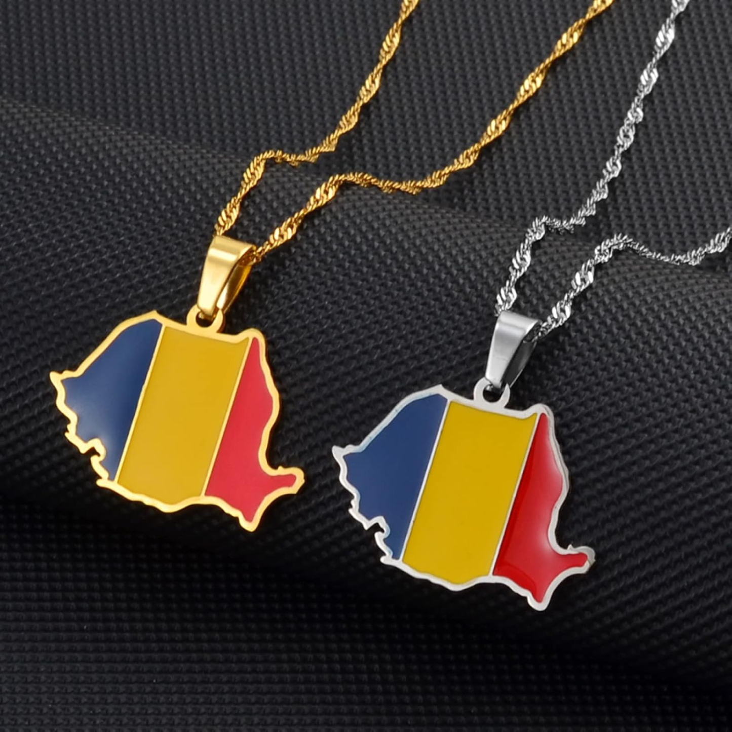 🌟 Combinația dintre suflet și modă! Colier cu pandantiv Harta României – Un design de steag pentru mândria națională 🌟