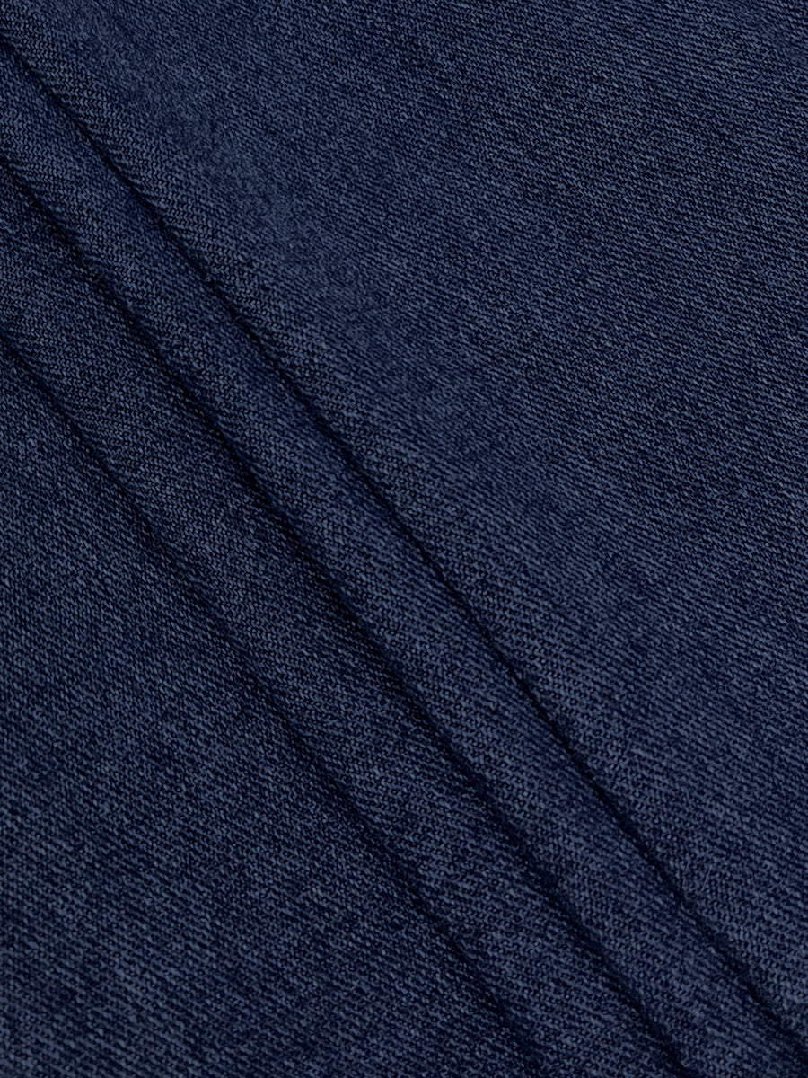 High-waisted, unbuttoned, geometric hollow-pocket jeans with split-seam detailing.