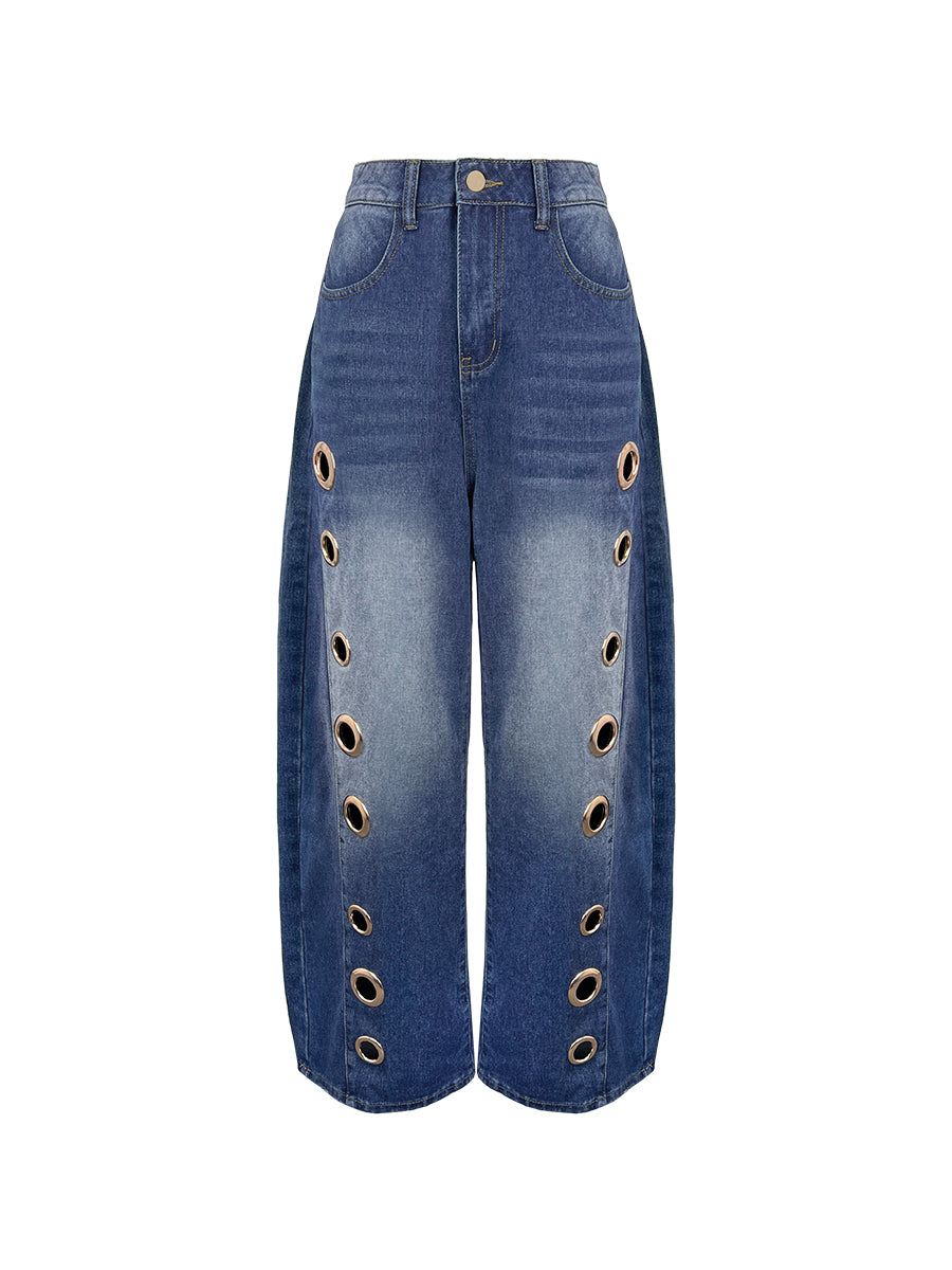 High-waisted, unbuttoned, geometric hollow-pocket jeans with split-seam detailing.