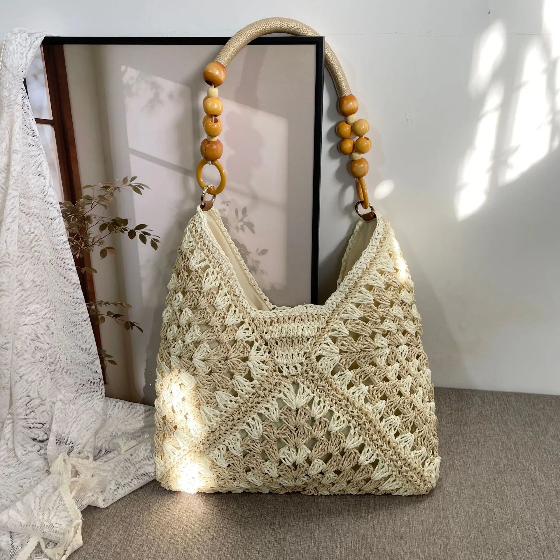 🌴 Hand-Woven Straw Bag | Unique Artisanal Design