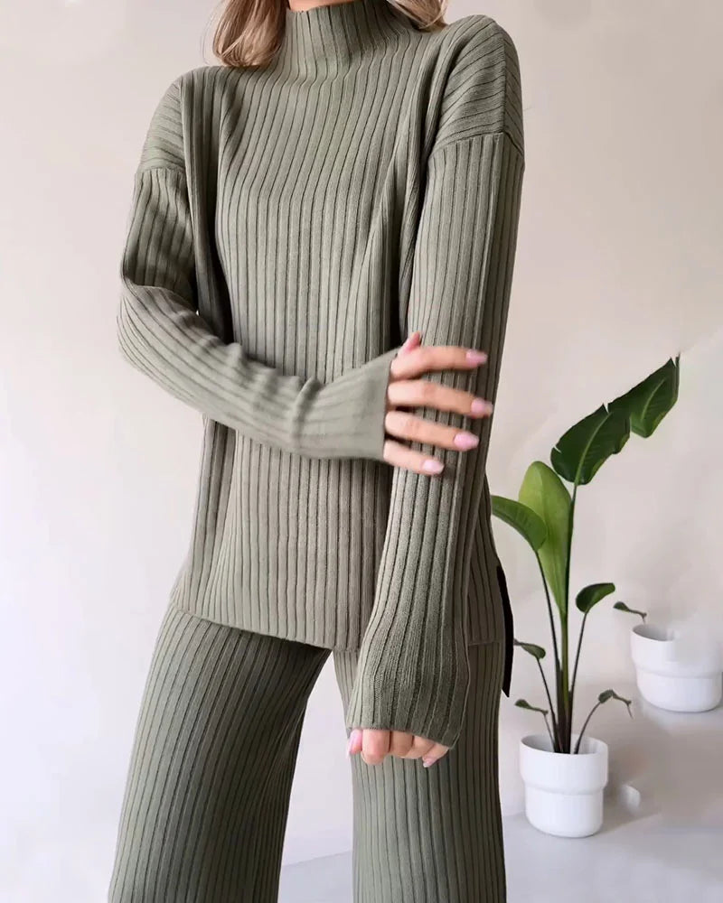Stylish two-piece set with a slit for effortless casual style