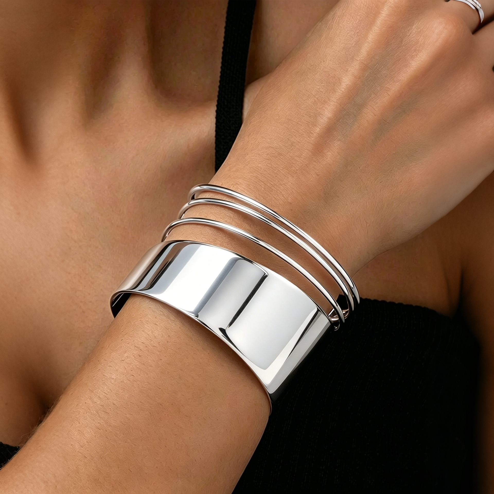 1-piece Multi-layered Metal Polished Bracelet