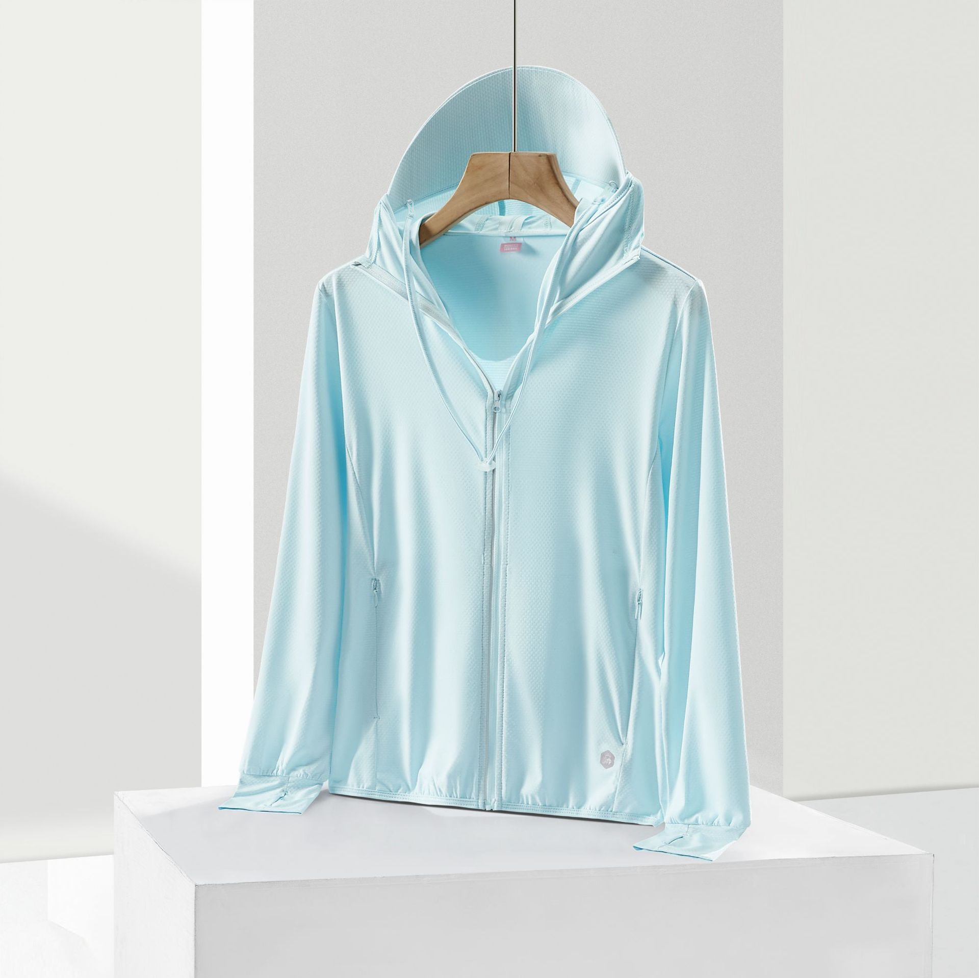 Summer unisex ultra-thin breathable sun protection clothing with UV protection