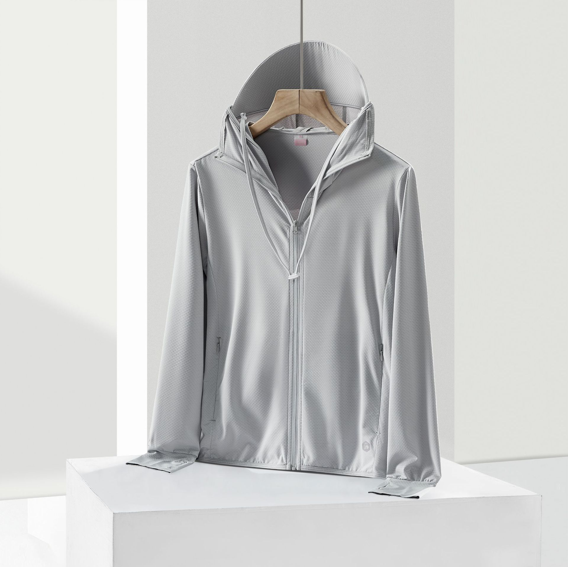 Summer unisex ultra-thin breathable sun protection clothing with UV protection