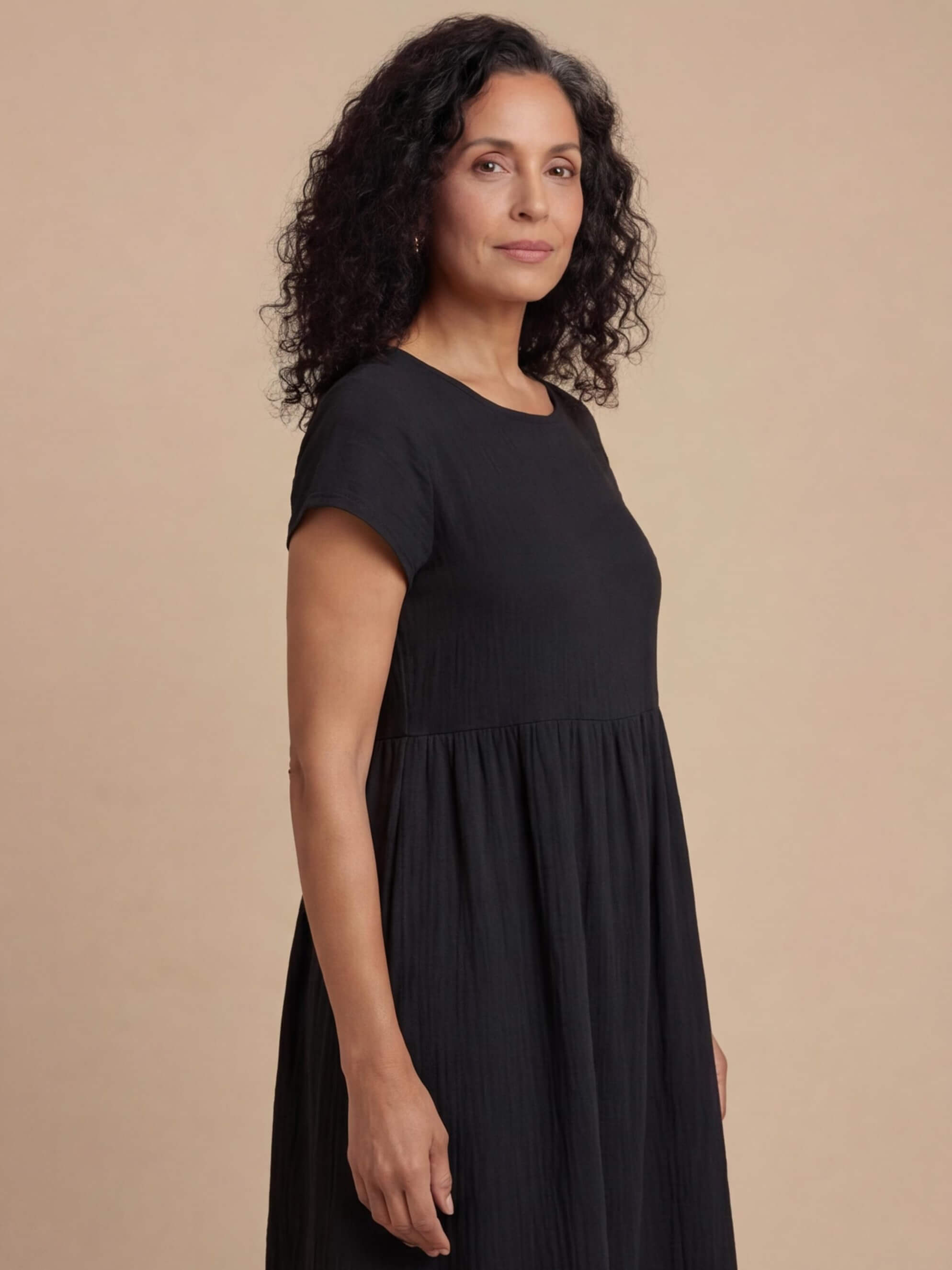 Abito da donna – Abito midi con scollatura rotonda e vestibilità ampia