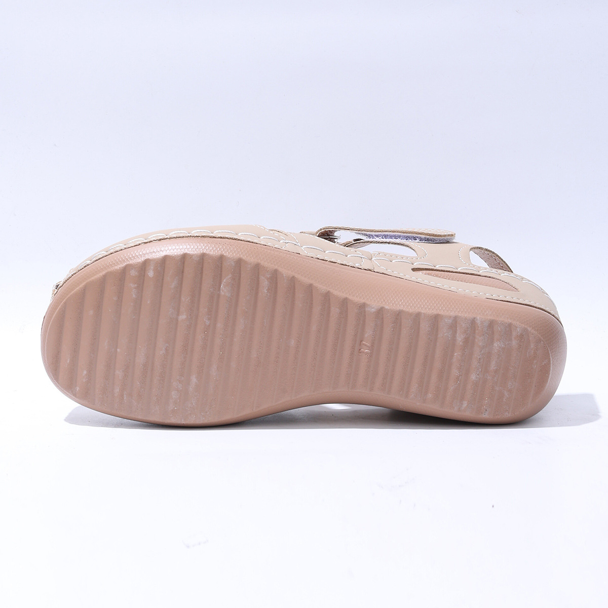Orthopedic sandals that can relieve pain