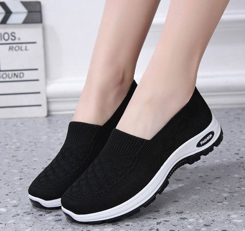  New Women's comfortable breathable knitted sneakers