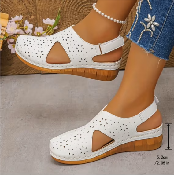 Women's breathable sandals with arch support and orthopedic design.