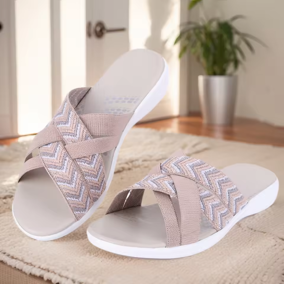Women Thick Cushion Slippers 2026 Summer Non-Slip Sandals Lightweight Casual Beach Slippers Open Toe Width Cross Strap Sandals