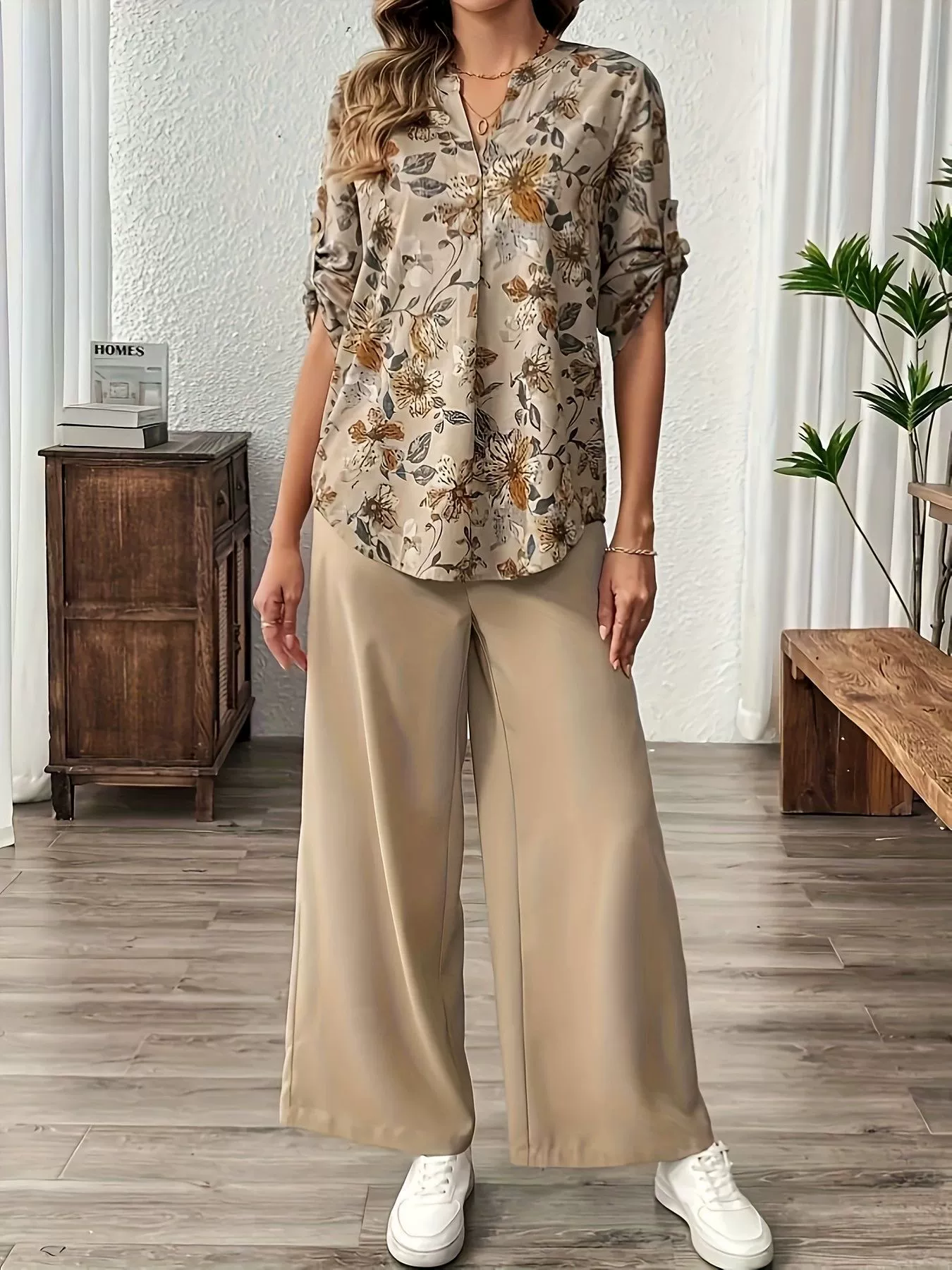 Summer New Arrivals: Retro-Style Printed Shirt + Wide-Leg Trousers