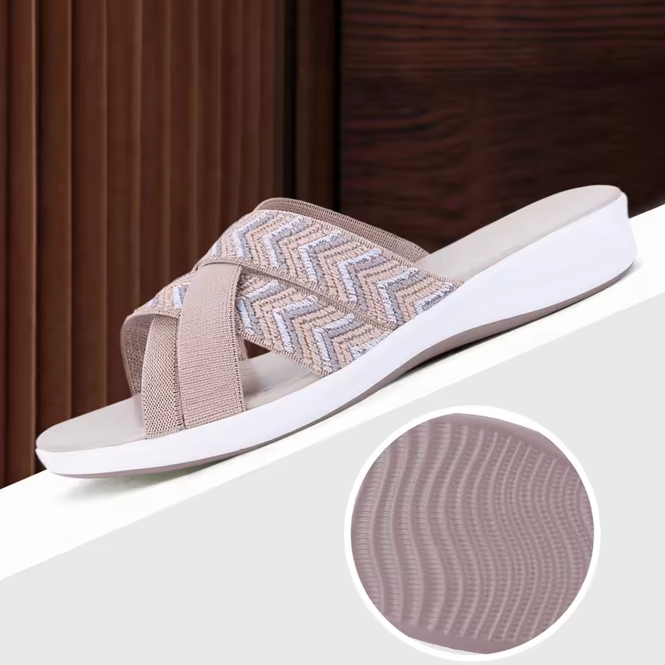 Women Thick Cushion Slippers 2026 Summer Non-Slip Sandals Lightweight Casual Beach Slippers Open Toe Width Cross Strap Sandals