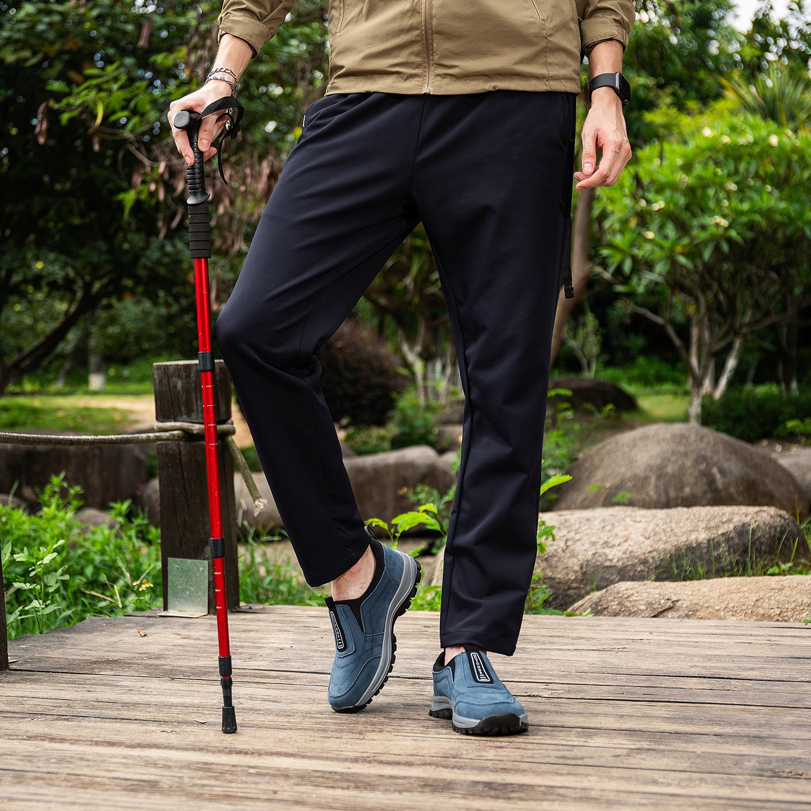 MEN'S EXTENDED WIDTH FOOT COMFORTABLE SNEAKERS WITH ARCH SUPPORT AND SHOCK ABSORPTION