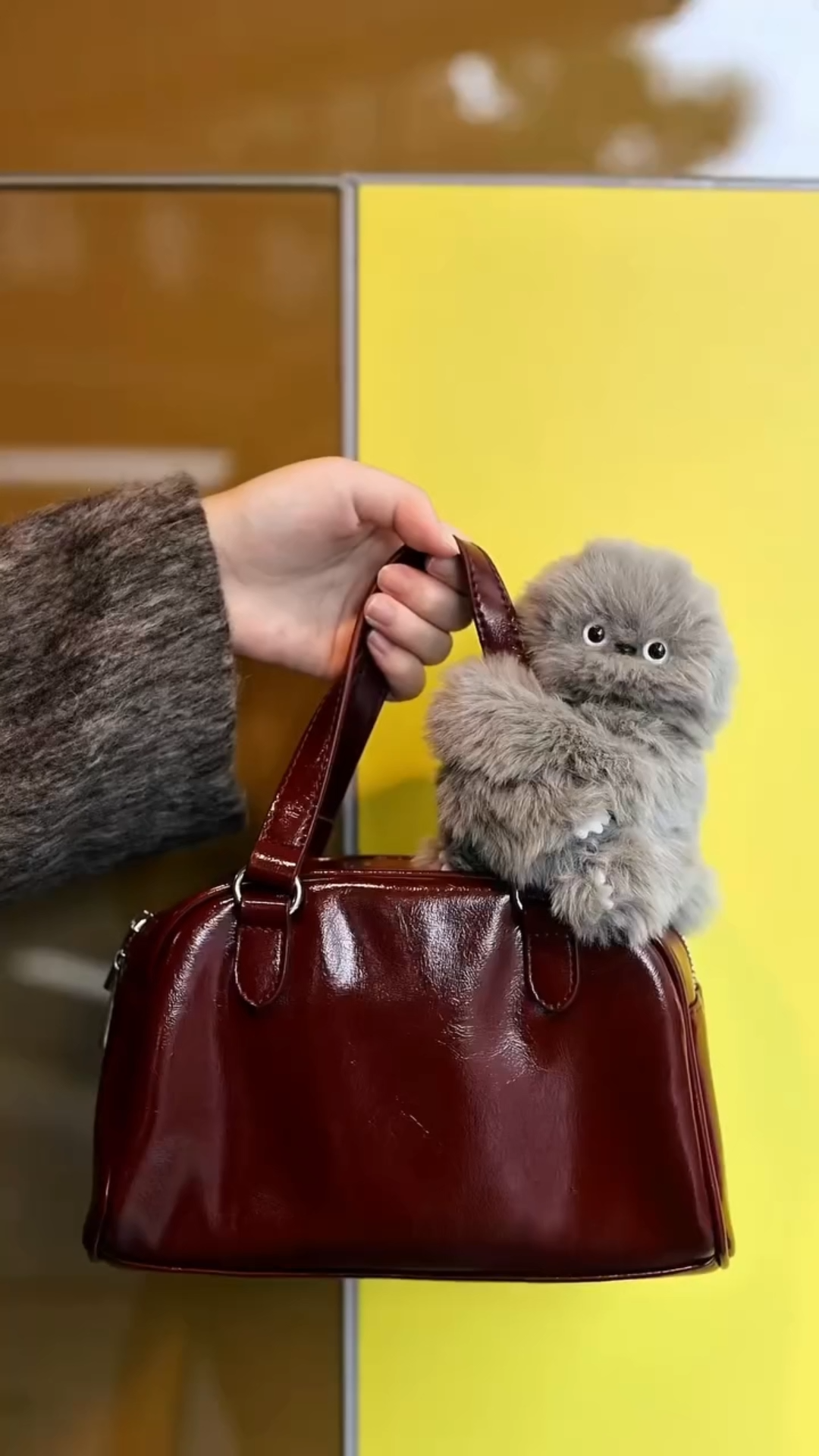 🔥The Interactive Peeking Robot Charm ✨The Must-Have Bag Charm of 2026