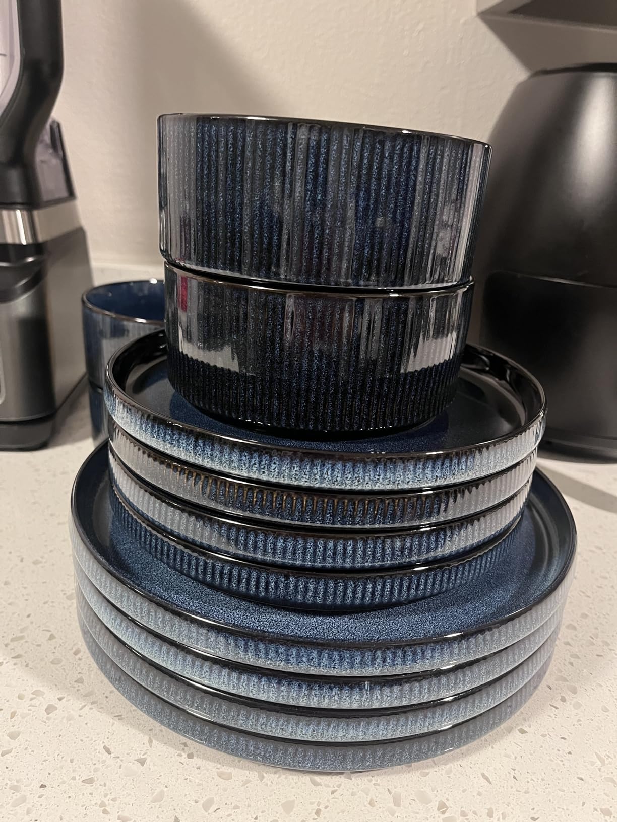 Dinnerware photo