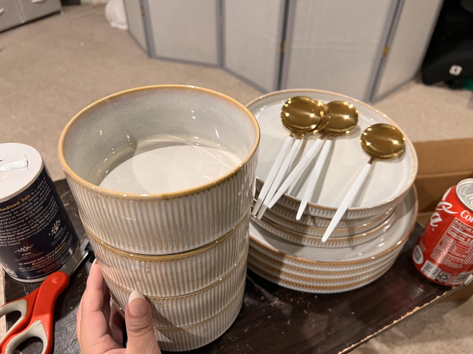 Dinnerware photo