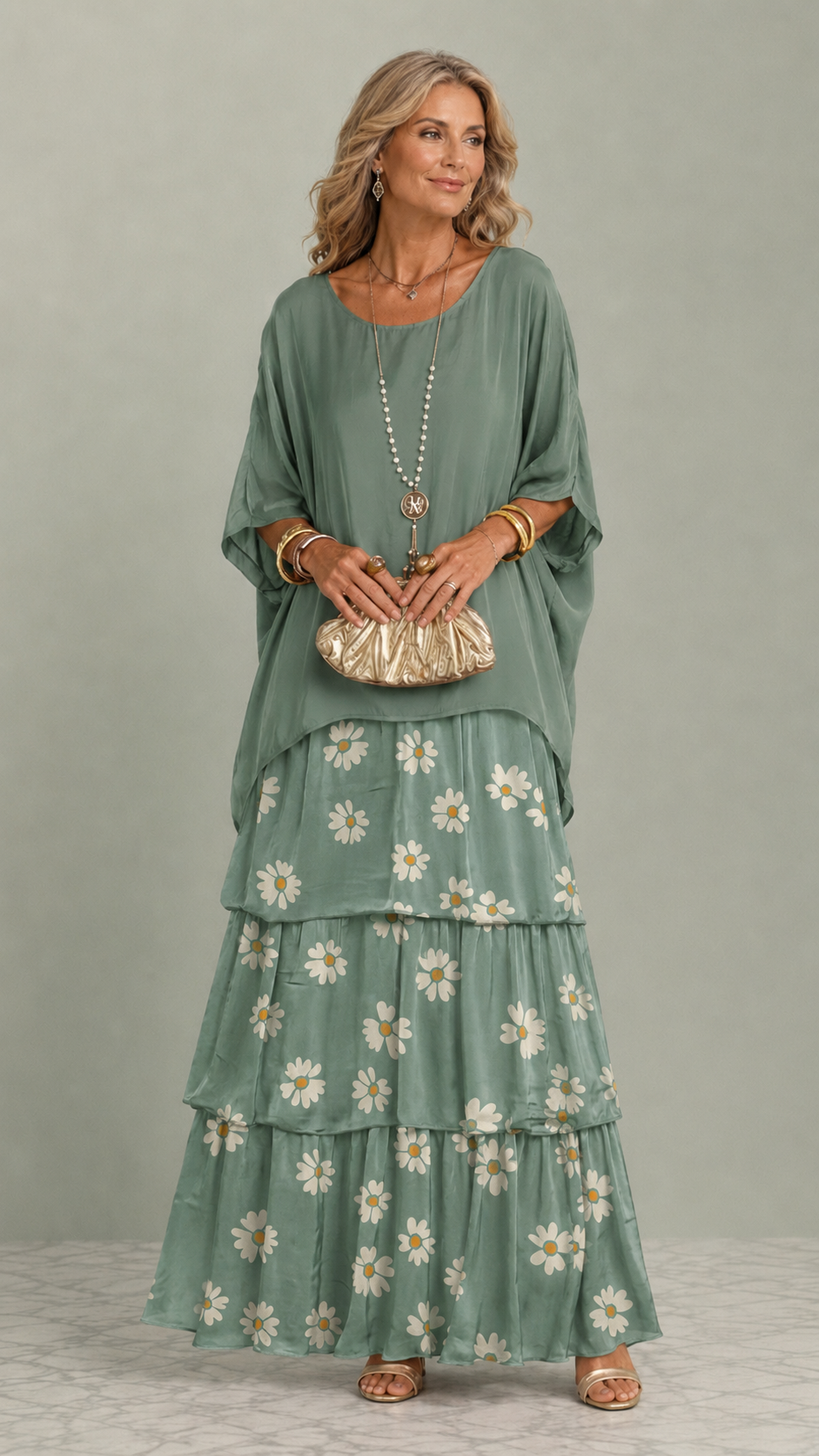 Long and Flowing Elegant Dress