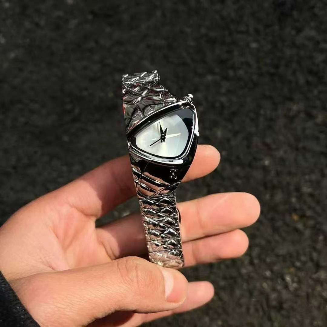 Women's Quartz Watch With Alloy Strap And Butterfly Double Snap Buckle, Featuring Tempered Glass Mirror And Pointer Display