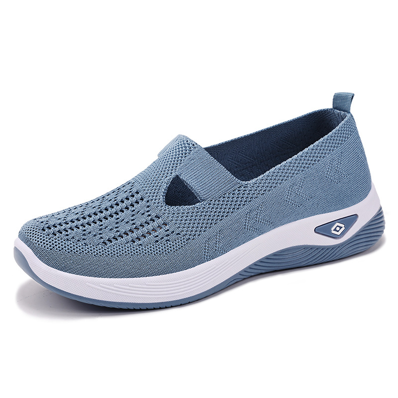 Women Can’t Get Enough of These Cozy Walking Shoes