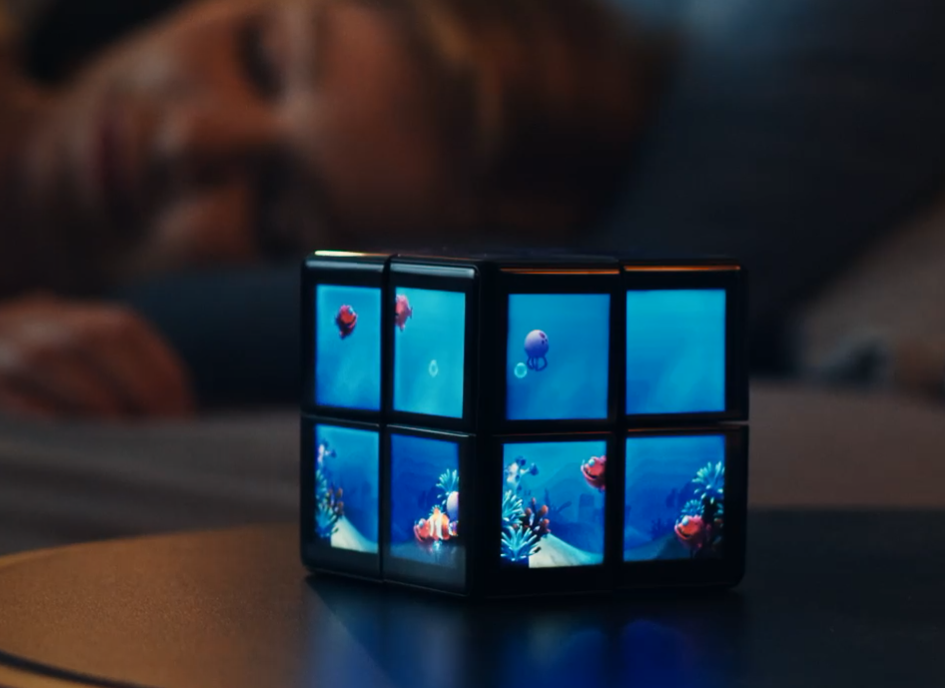 🧠 The Only Cube That Thinks & Plays Back The World’s First Interactive Puzzle Cube