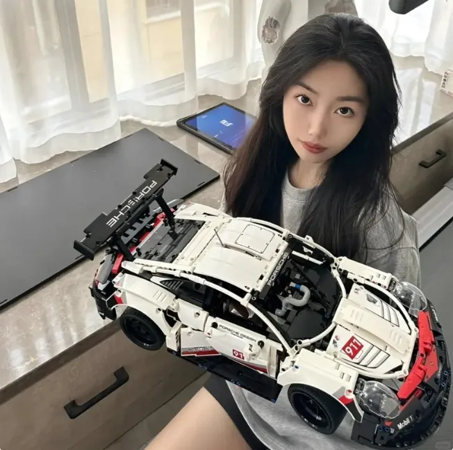 🚗🧩 1580pcs Sports Car Building Blocks Set