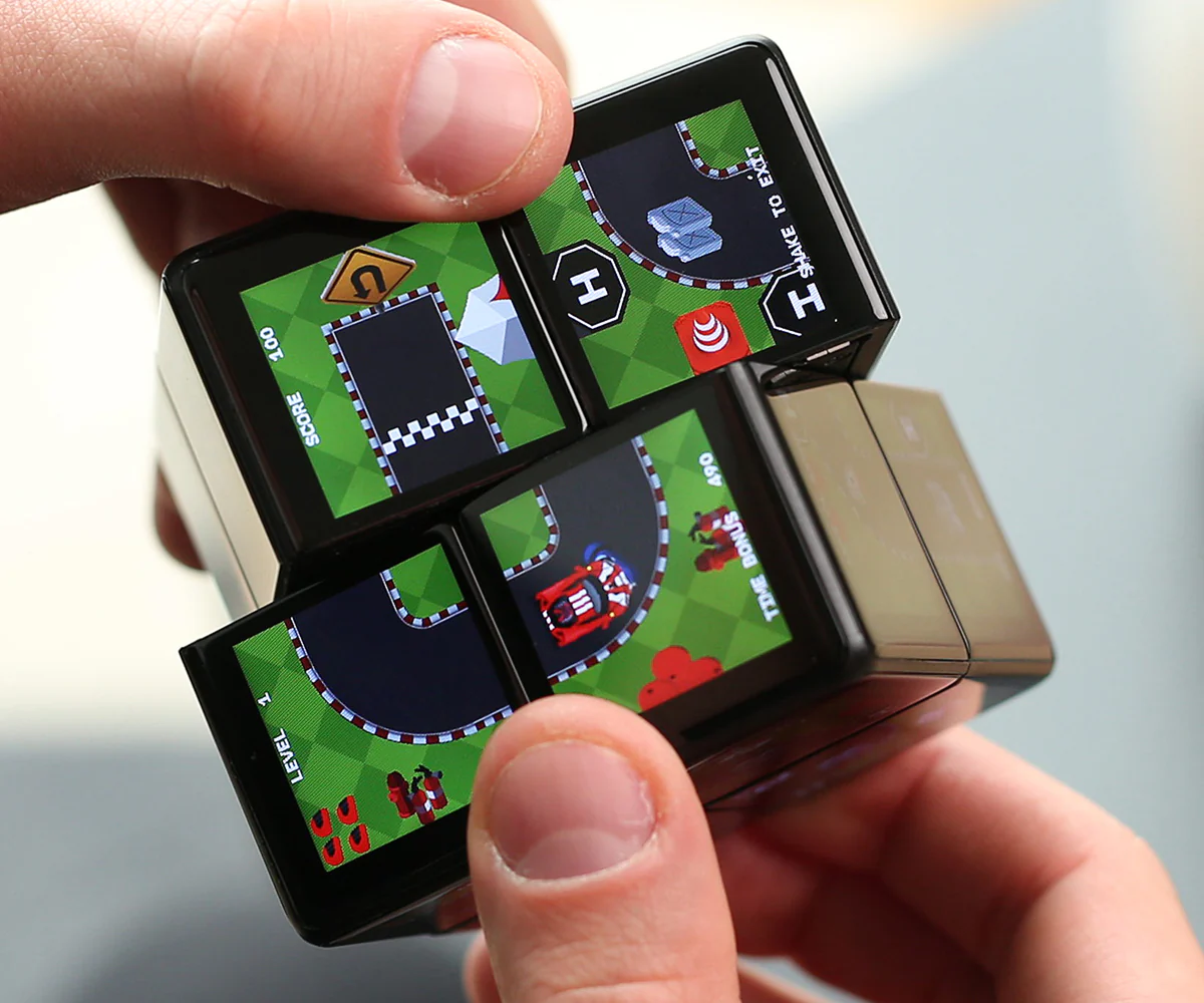 🧠 The Only Cube That Thinks & Plays Back The World’s First Interactive Puzzle Cube