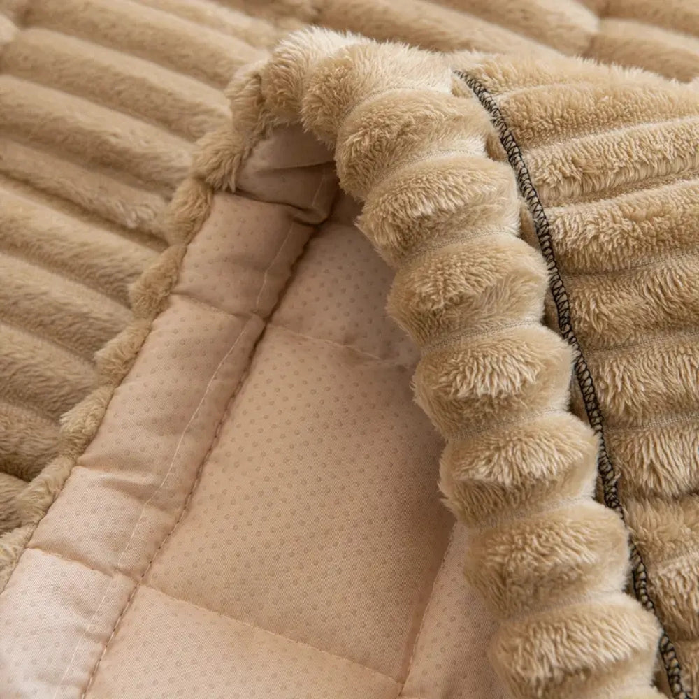 📢 Limited-time 50% off 🔥Plush Pleated Edges Sofa Cover