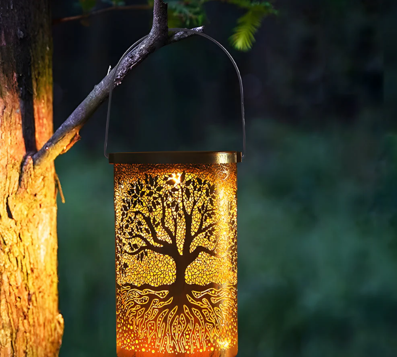 🌳 Turn Your Garden into a Magical Forest with This Solar Lantern! ✨🏡