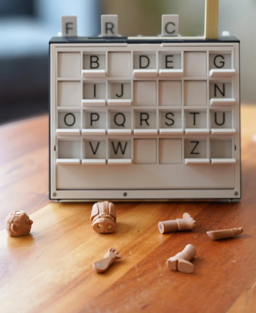 📖 The Classic Game of Hangman – Now a Book! ✏️🔍