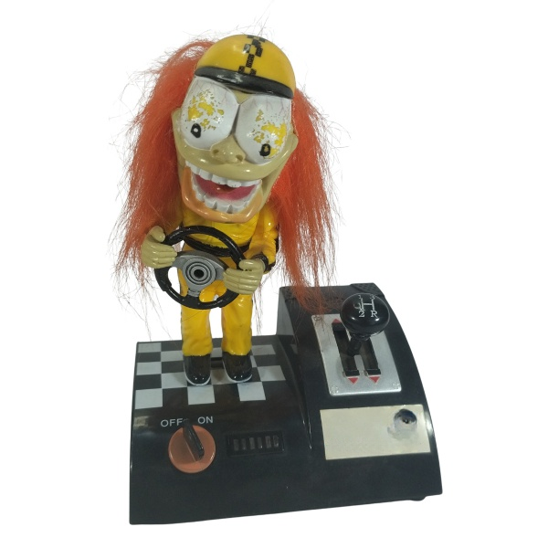 😵‍💫 Retro Animated Pilot Figure – 4-Speed Shifter, Head-Shaking Engine Roars 🚗💨