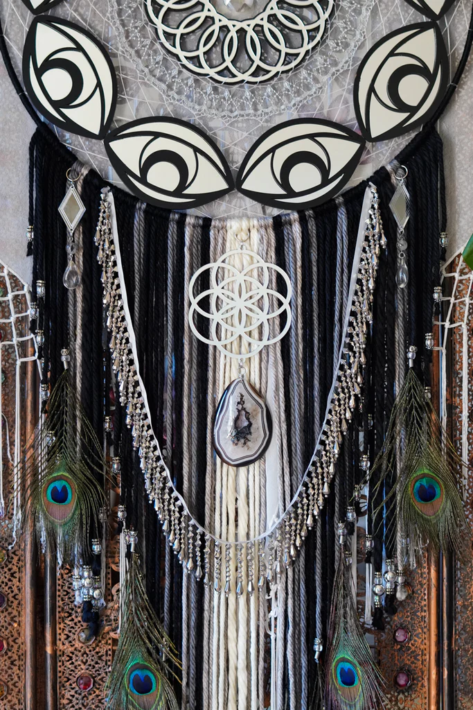 ✨ Mirrored Eye Mandala Dreamcatcher with Natural Quartz & Agate Accents
