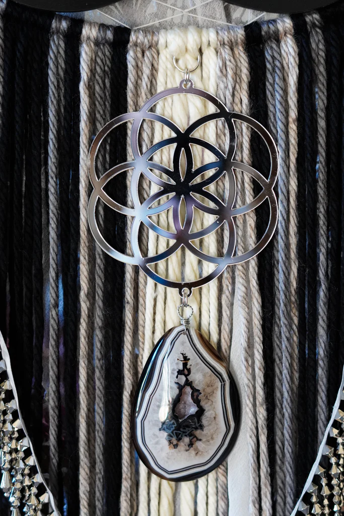 ✨ Mirrored Eye Mandala Dreamcatcher with Natural Quartz & Agate Accents
