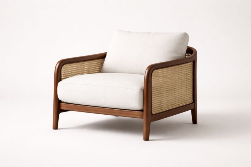 Fauteuil en bois massif et rotin avec coussin en tissu blanc