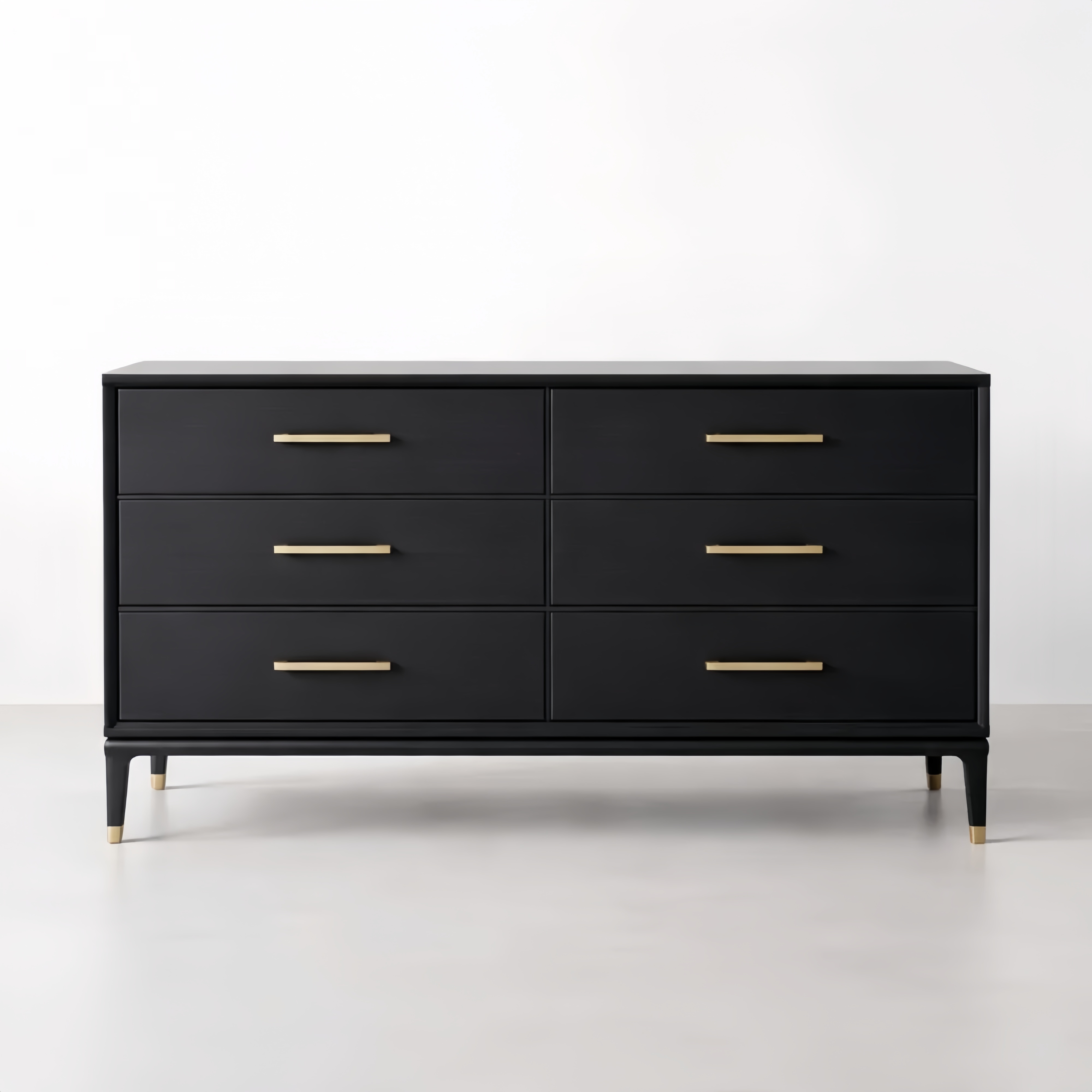 Commode en bois noir avec poignées métalliques