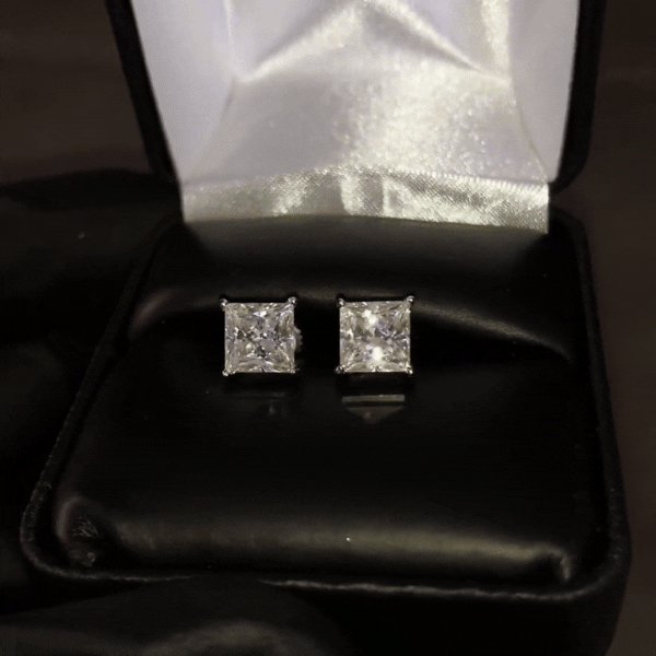 🔥Hot Sale 49% OFF🔥Princess Cut Moissanite Stud Earrings🎁