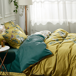 Yellow Floral Pattern Duvet Cover Set