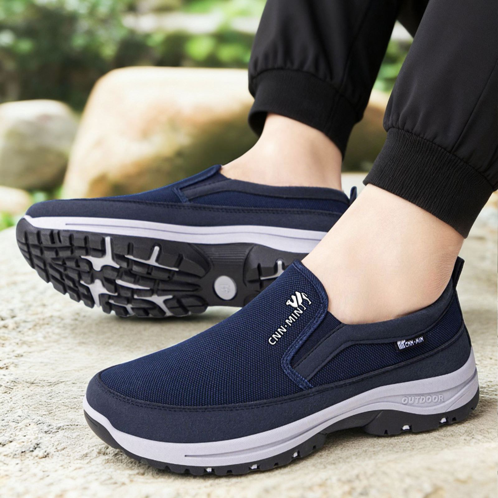 Atmungsaktive, leichte und bequeme Slip-on-Gehschuhe für Herren mit weicher Sohle