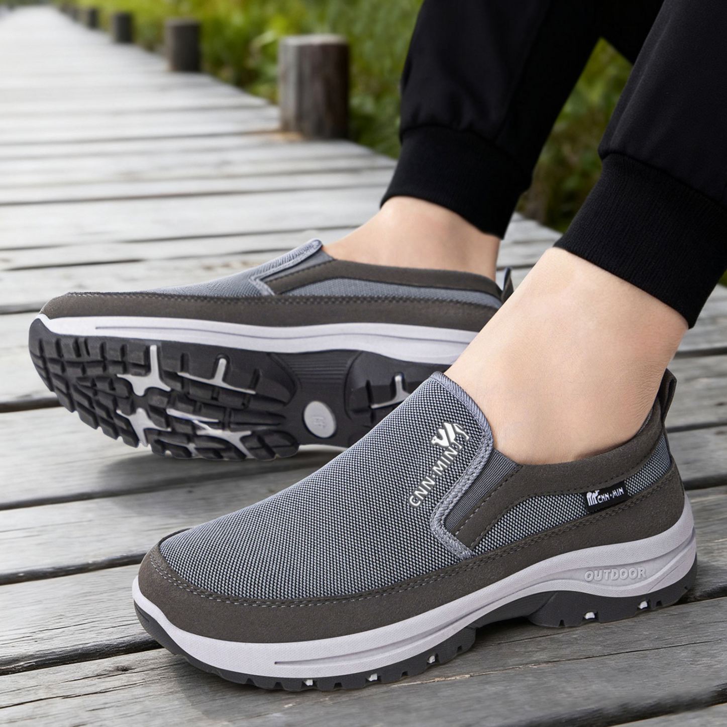 Atmungsaktive, leichte und bequeme Slip-on-Gehschuhe für Herren mit weicher Sohle