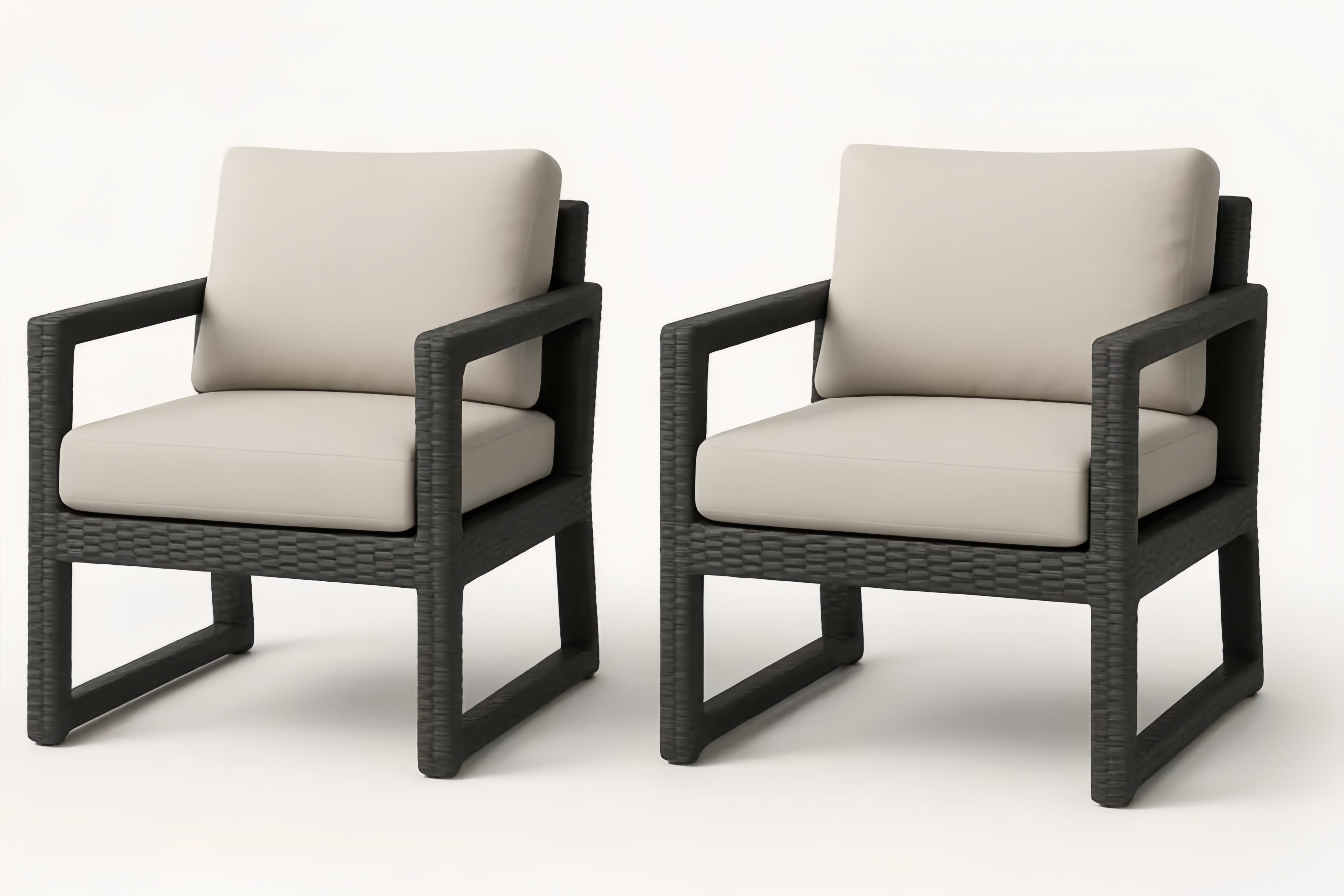 Ensemble de Deux Fauteuils en Résine Tressée avec Coussins en Polyester