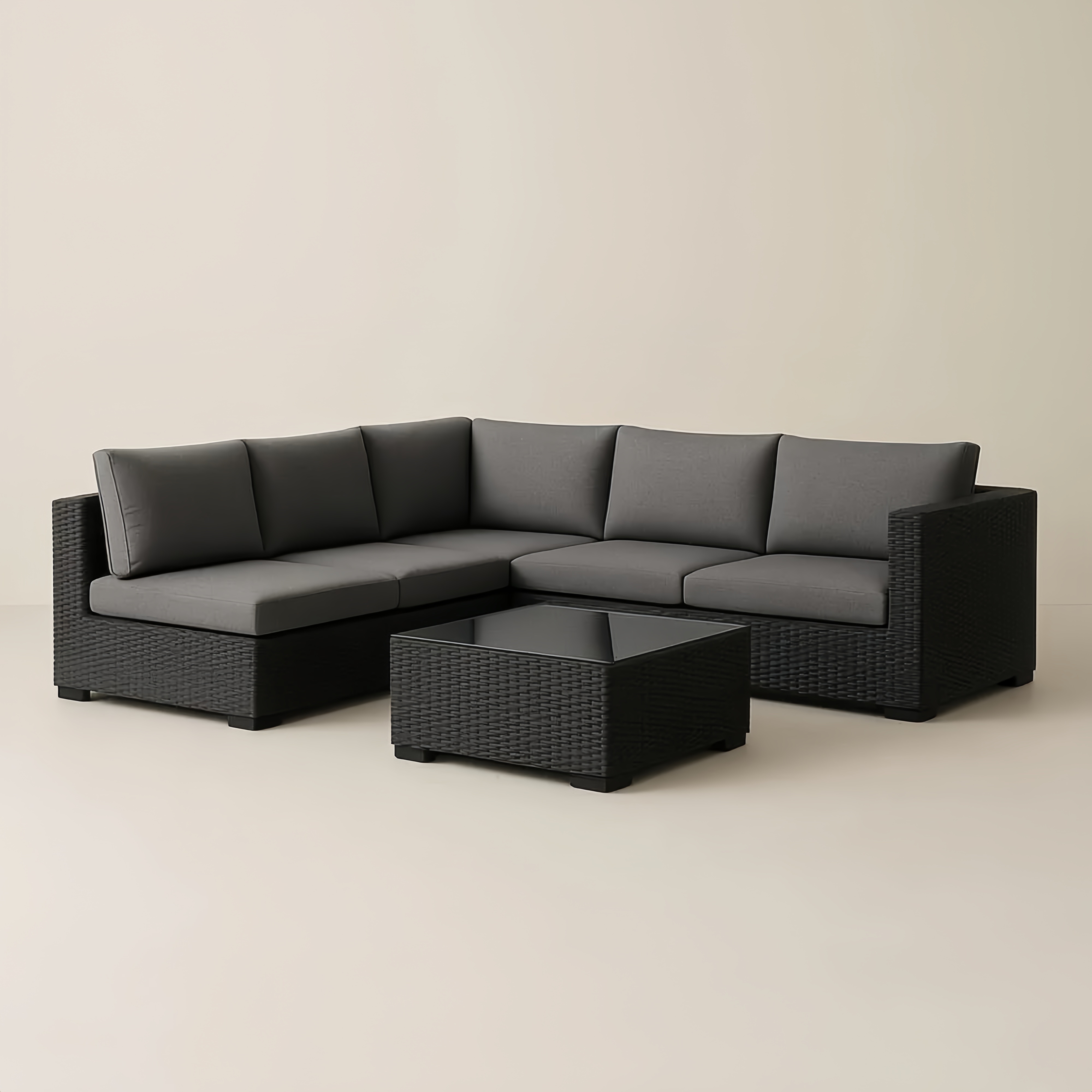 Canapé d'angle extérieur en résine tressée avec table basse en verre trempé