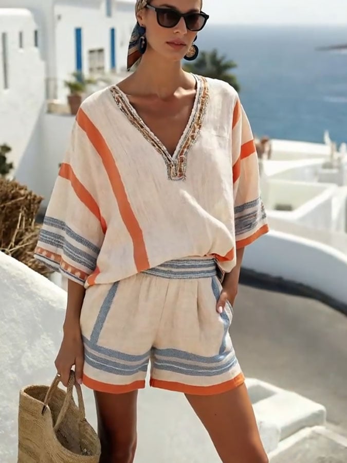 Lässiges zweiteiliges Set für Damen: V-Ausschnitt-Top und Shorts mit Streifenmuster, ideal für den Urlaub