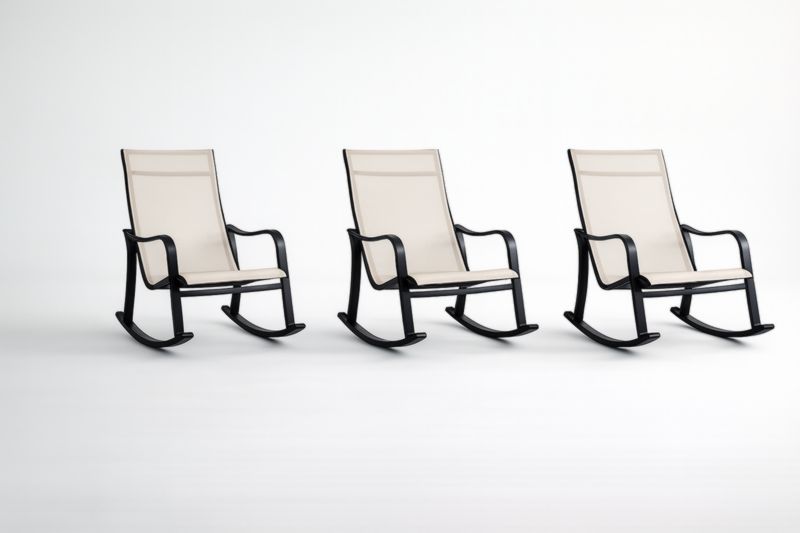 Lot de 3 chaises à bascule en textiline beige et cadre en métal peint noir