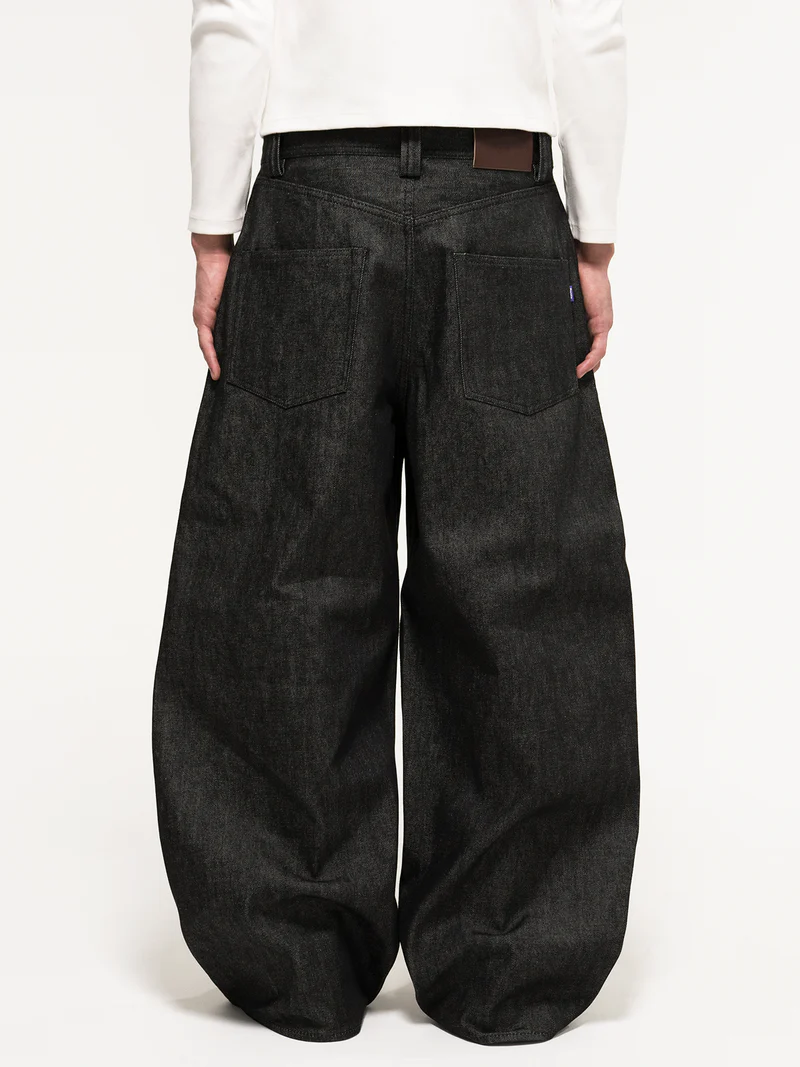 JAPANESE SELVEDGE  CURVED-LEGS JEANS