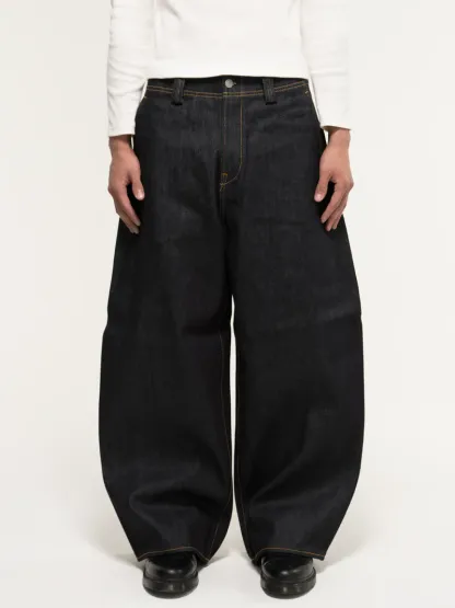 JAPANESE SELVEDGE  CURVED-LEGS JEANS