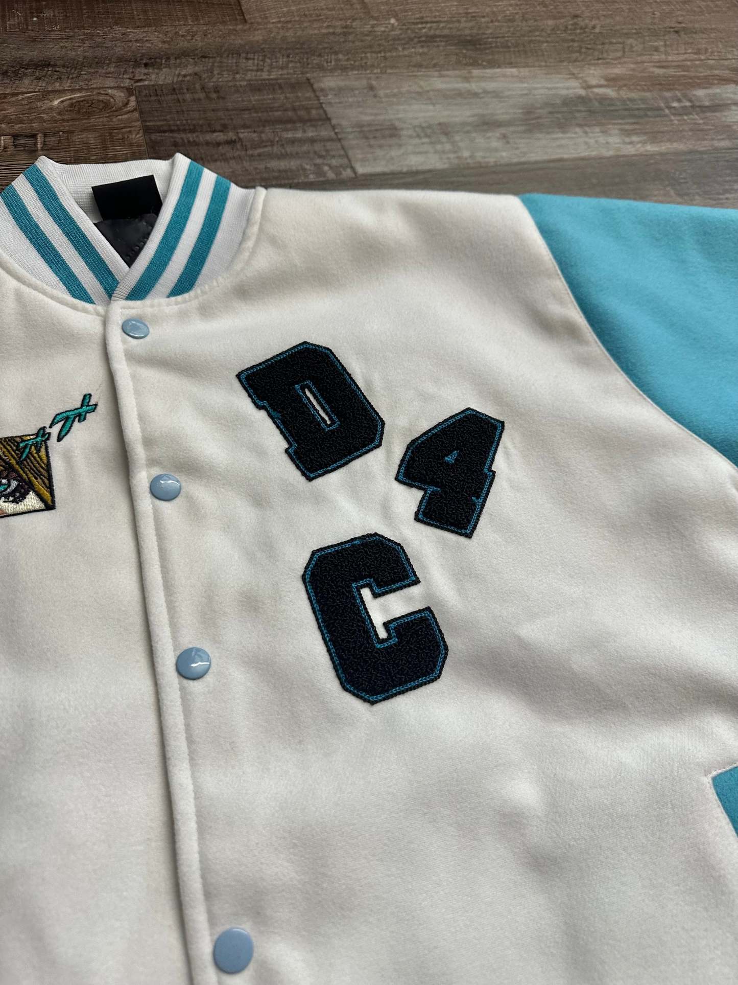 D4C VARSITY  