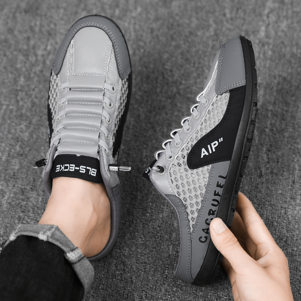 The best walking shoes are suitable for men to wear all day.