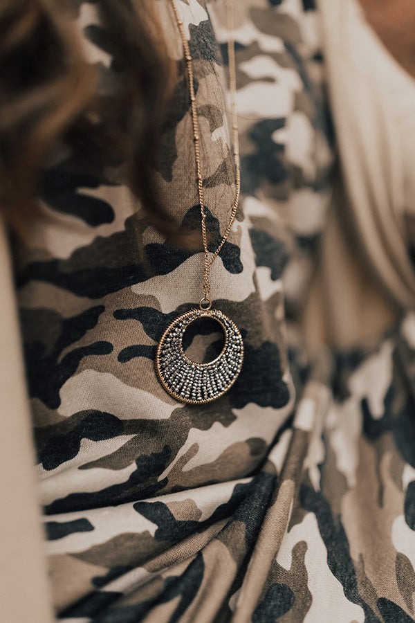Chic Sips Necklace In Grey-Beginning Fashion