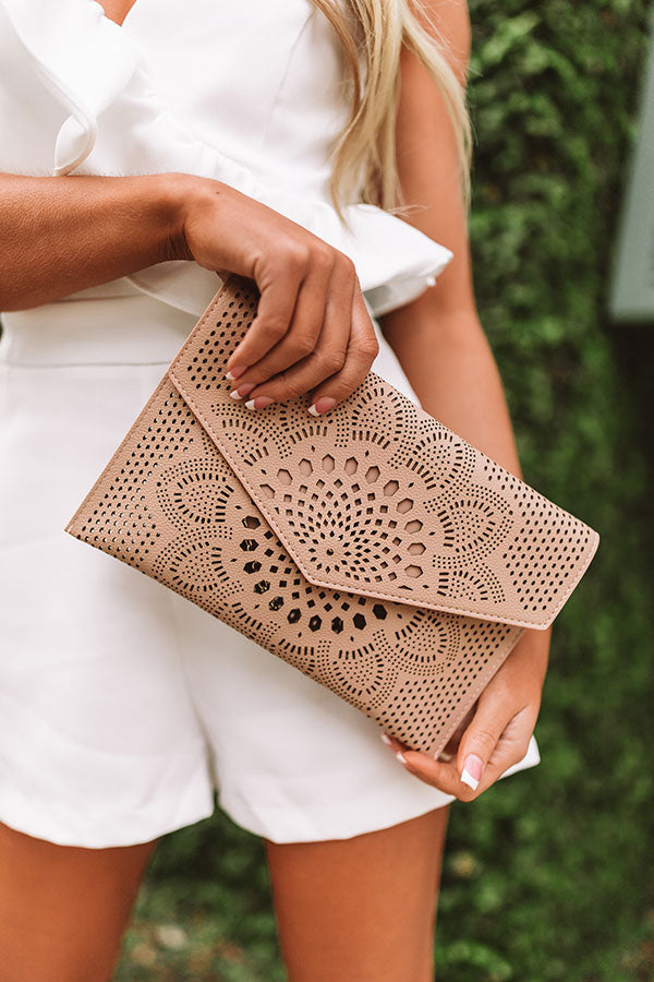 Hey, Bombshell Clutch-Beginning Fashion
