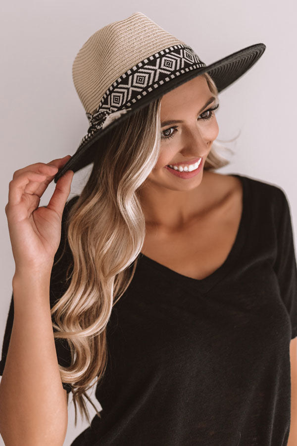 Chic In Miami Hat In Black-Beginning Fashion