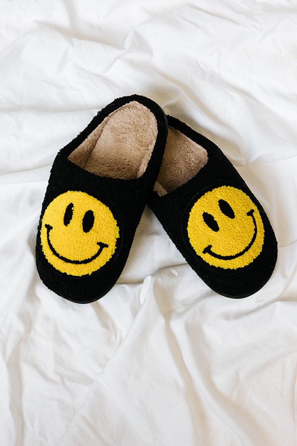 Happy By The Fire Fuzzy Slippers In Black-Beginning Fashion