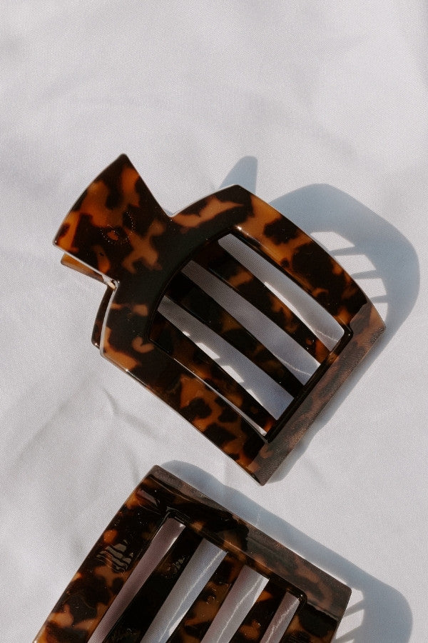 Flat Medium Square Hair Claw Clip in Brown Tortoiseshell-Beginning Fashion